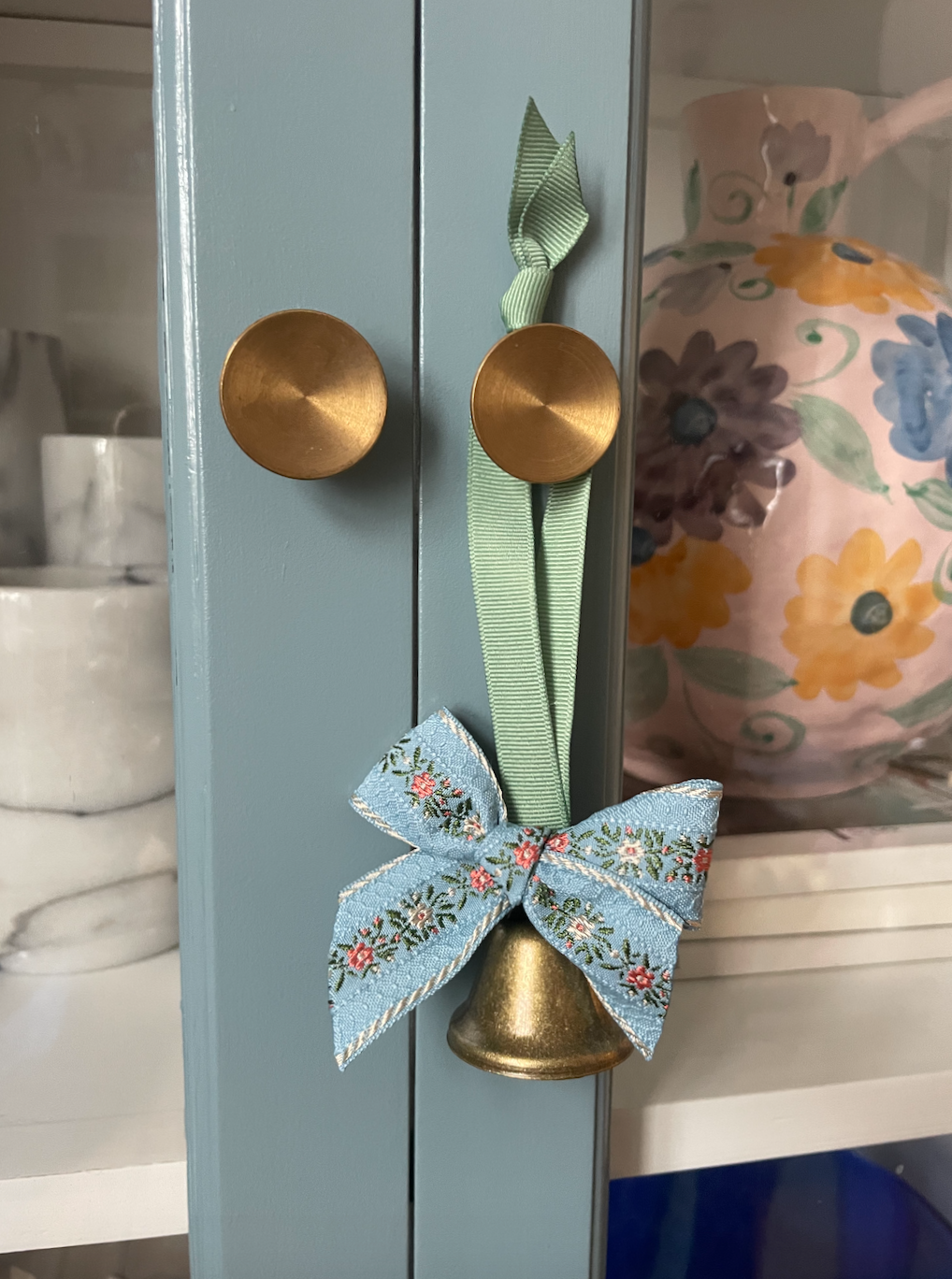 Juleklokke med sløjfe