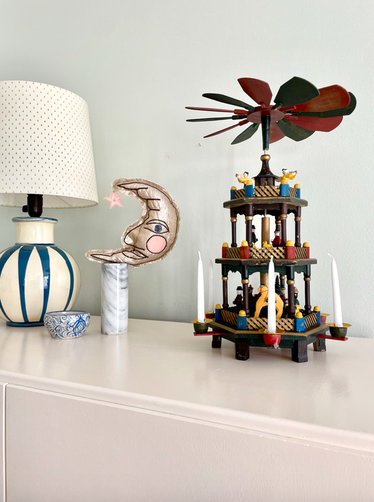 Julepyramide med deltajer