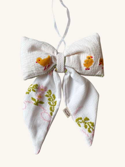 Håndsyet påskesløjfe no. 2