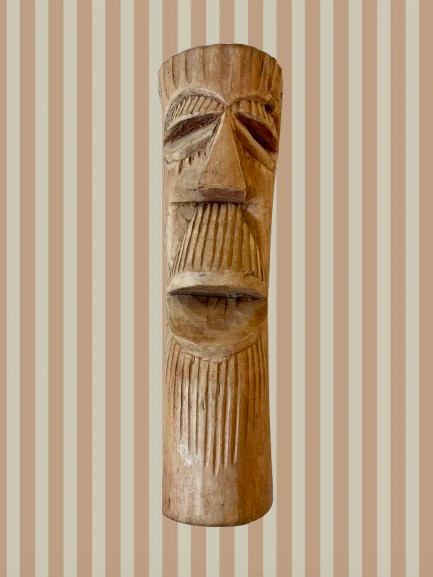 Håndskåret unika træmaske no. 31