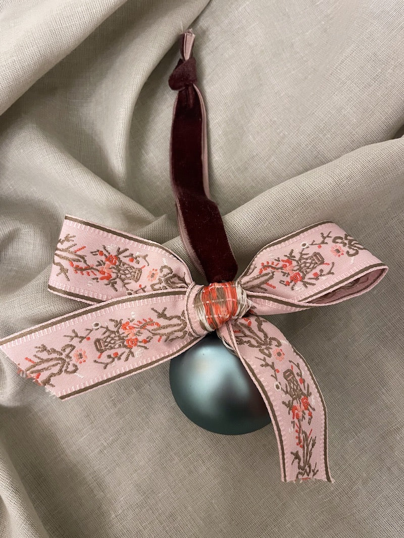 Vintage julekugle med sløjfe no. 4