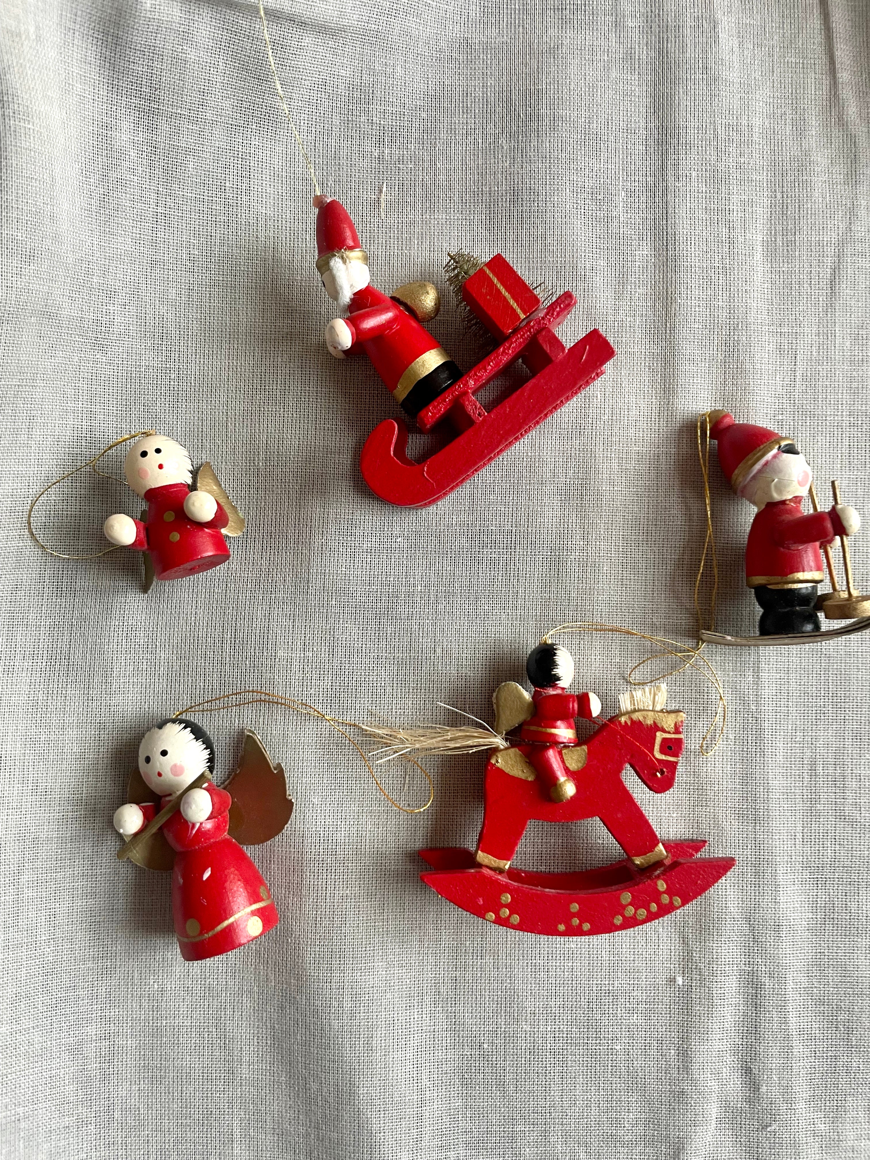 Nostalgiske juleornamenter i træ no. 3