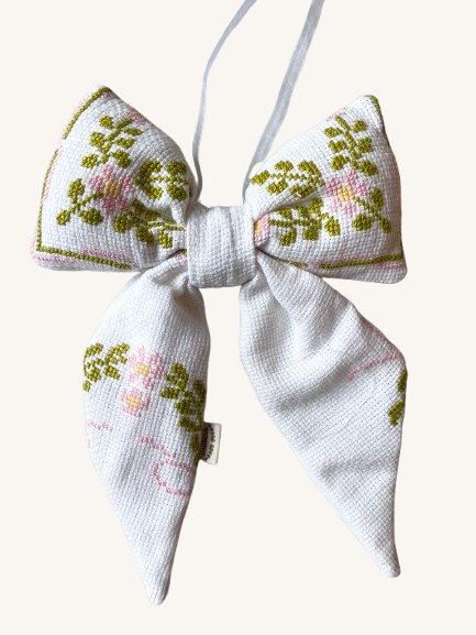 Håndsyet påskesløjfe no. 3