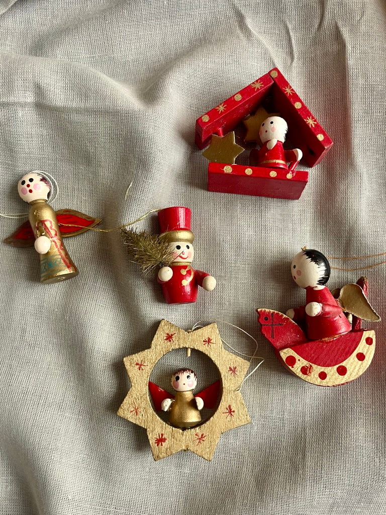 Nostalgiske juleornamenter i træ no. 1