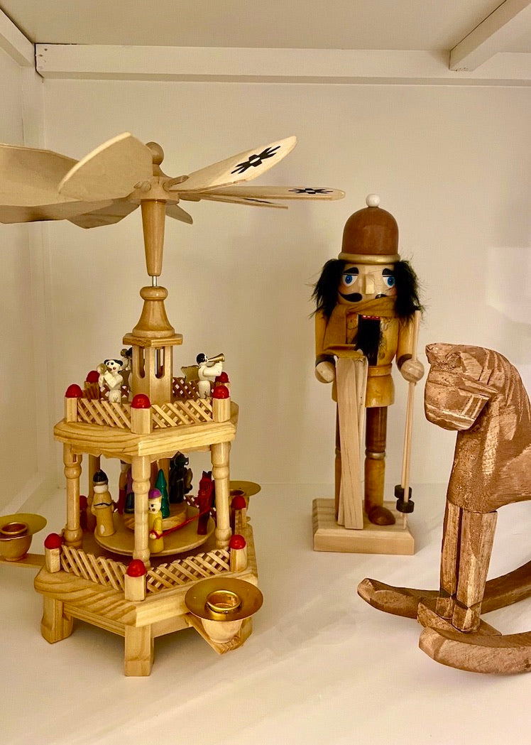 Fin lille Weihnachtspyramide / Julekarrusel no. 14