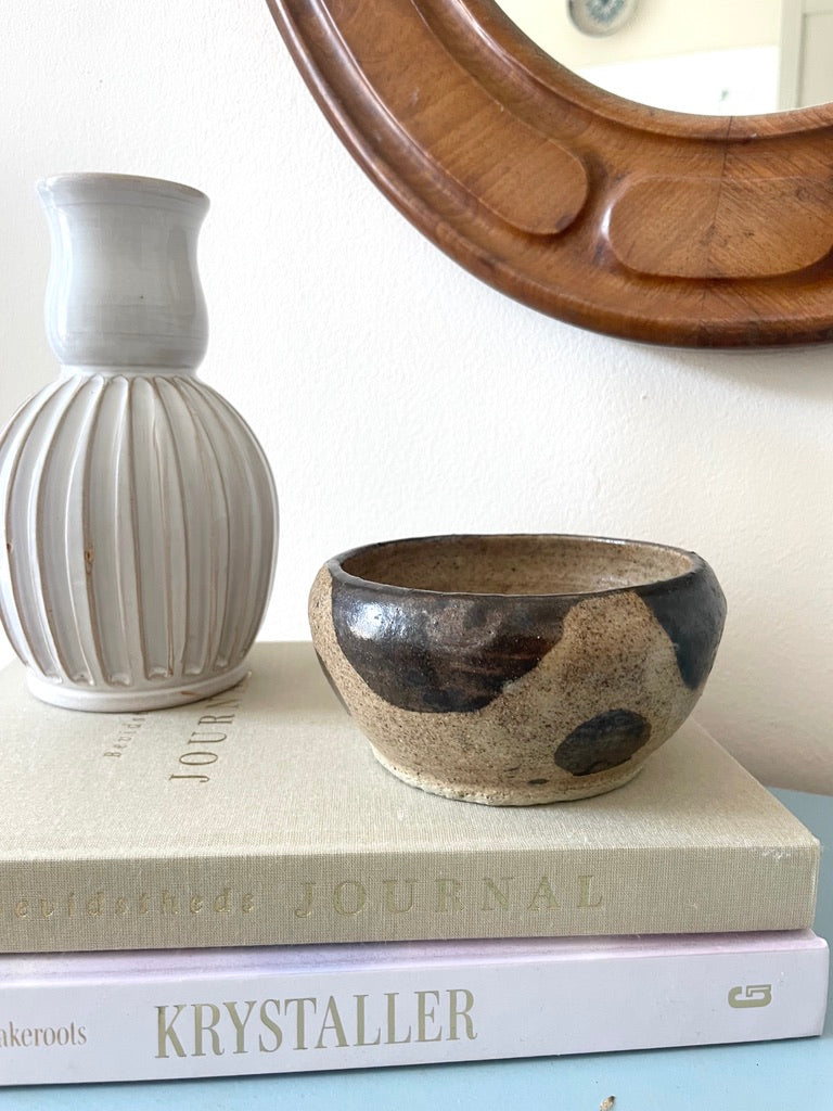 Lille skål i lertøj