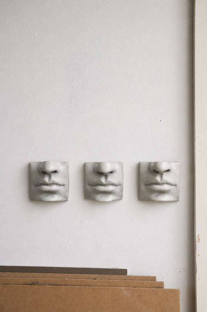 Square Mouth No. 1 vægrelief | Antique White