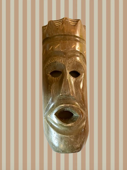 Håndskåret unika træmaske no. 22