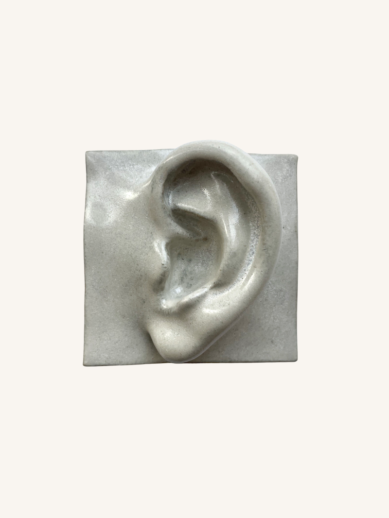 Square Ear Left vægrelief | Antique White