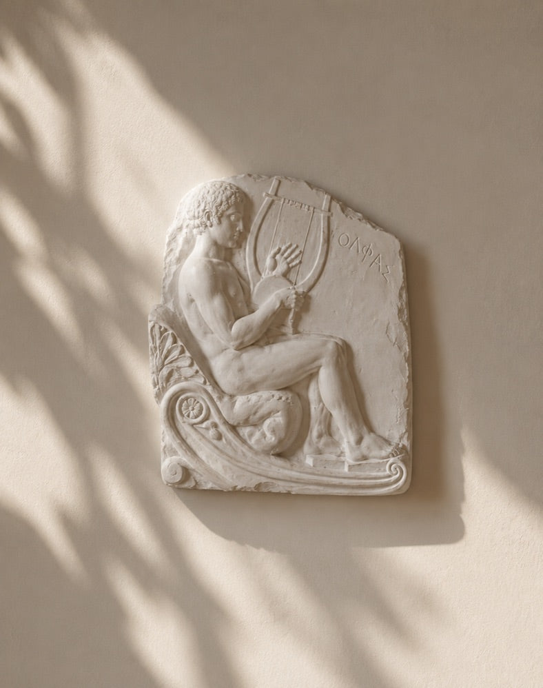 Mand med harpe | Gipsrelief
