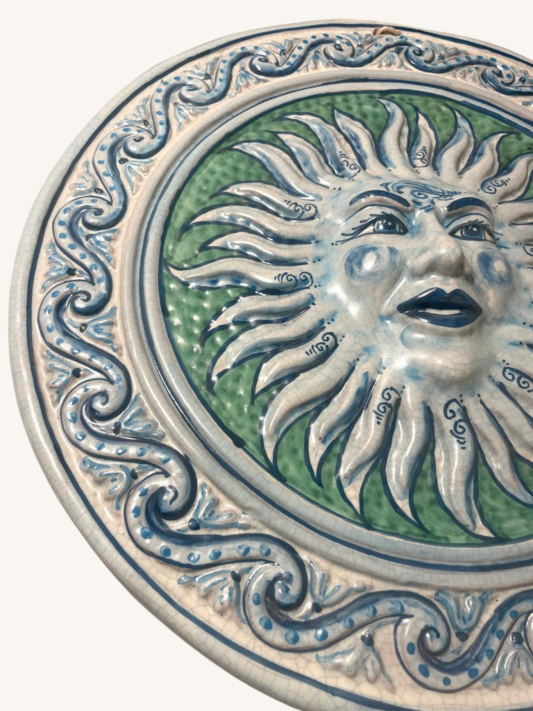 Sole Ragginate vægrelief, Sicilien