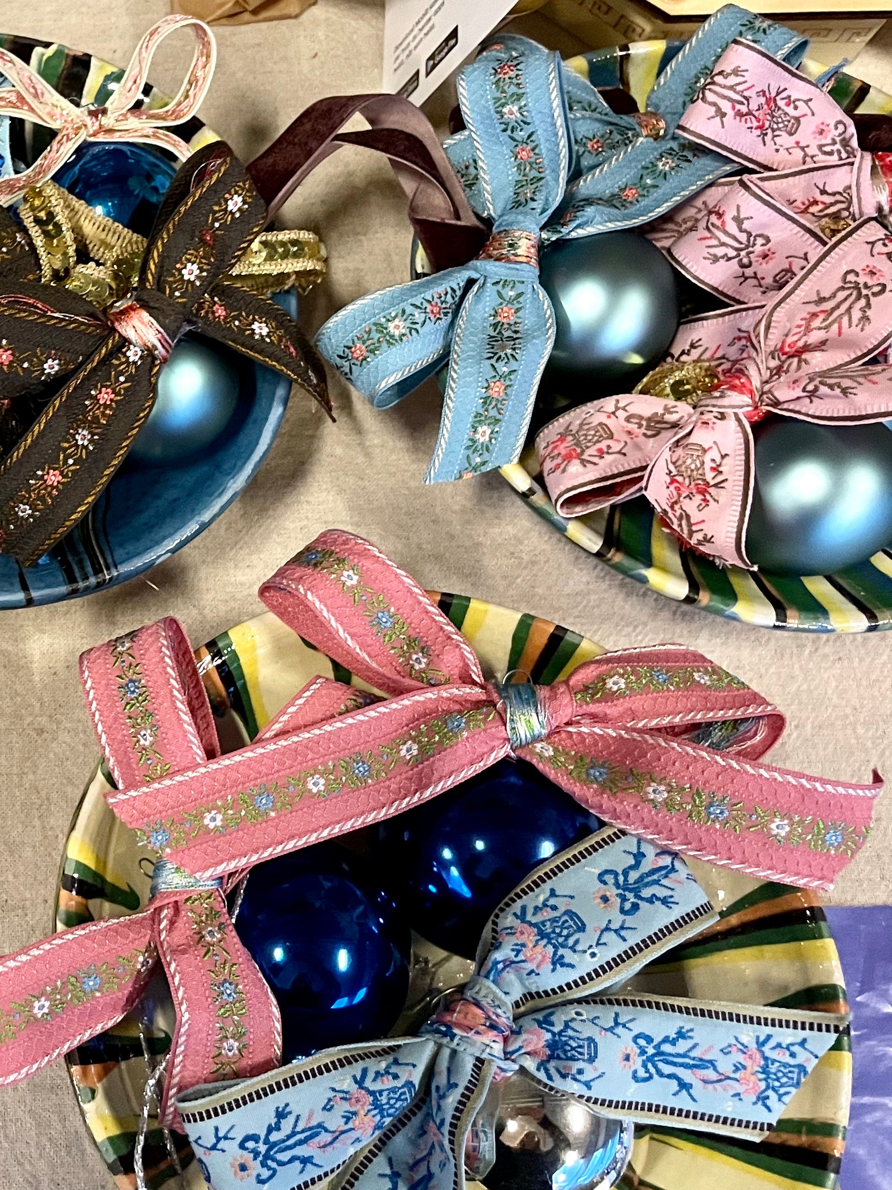 Vintage julekugle med sløjfe no. 5