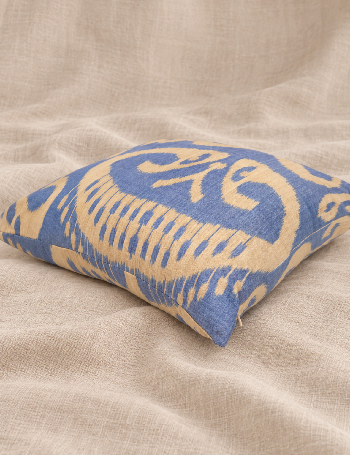 Håndvævet Ikat silkepude no. 8