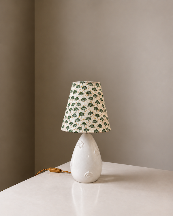 Dansk keramik hvid bordlampe