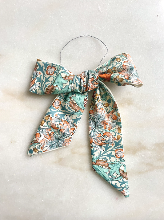 Hand-sewn bow no. 4 