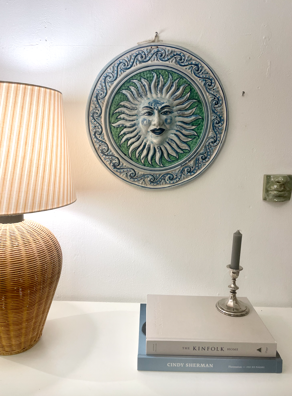 Sole Ragginate vægrelief, Sicilien