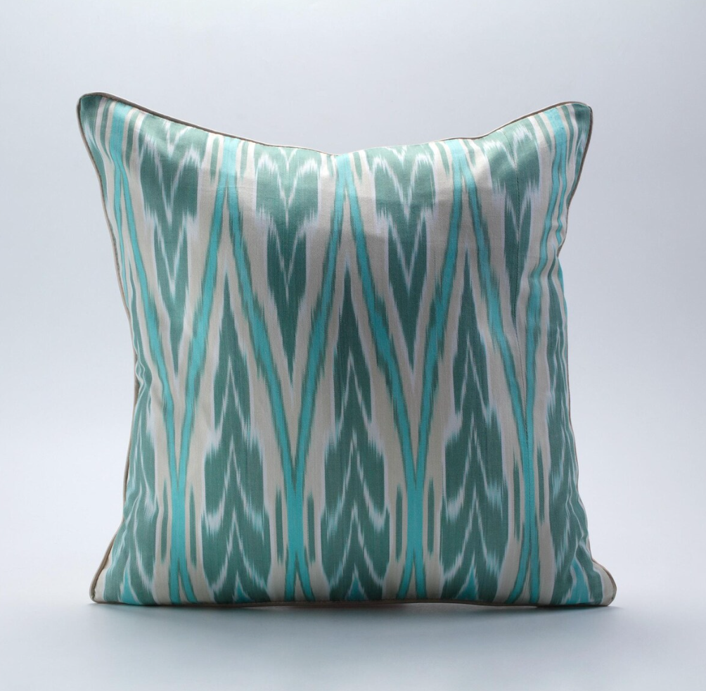 Håndvævet Ikat pude no. 2