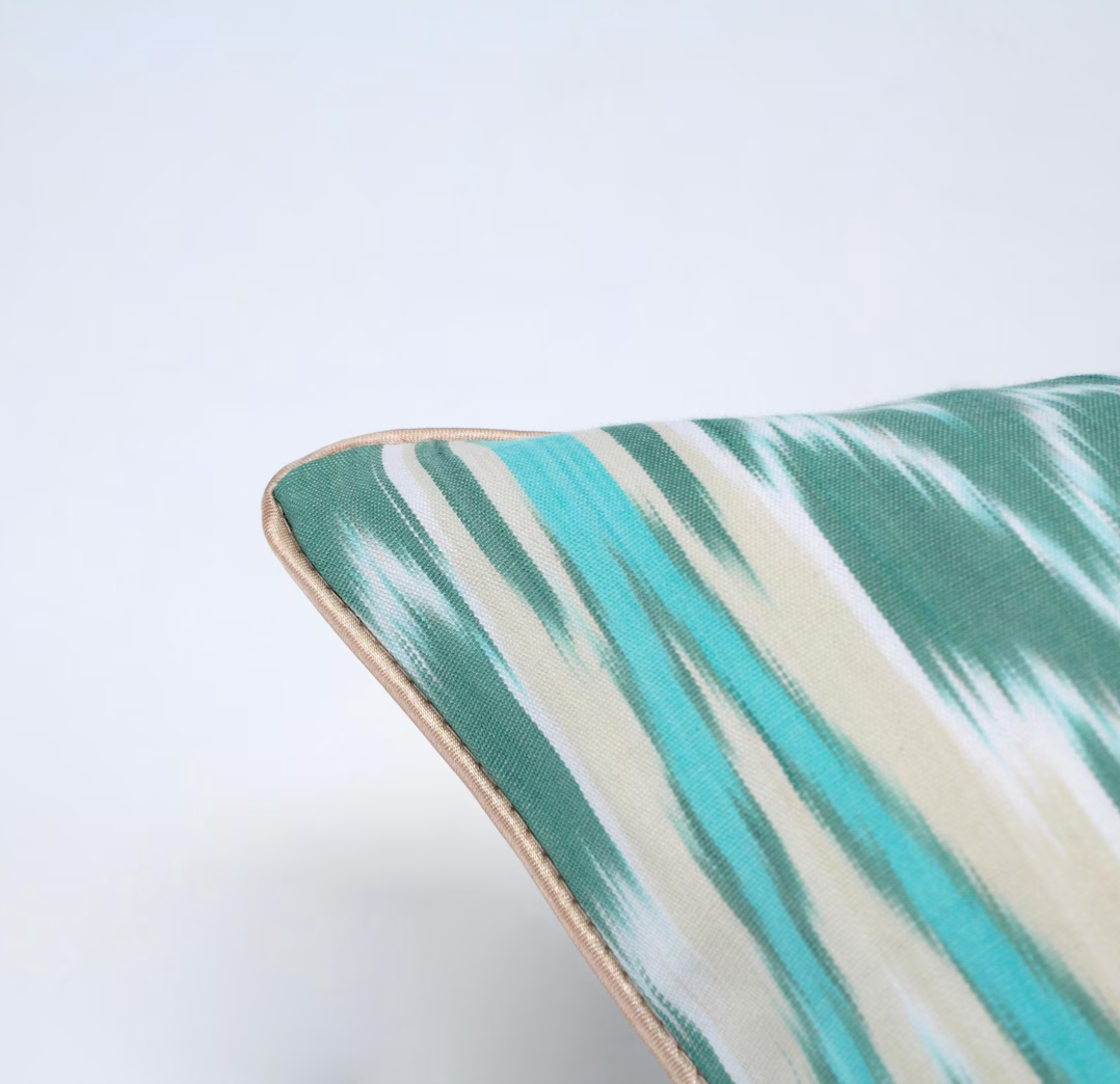 Håndvævet Ikat pude no. 2