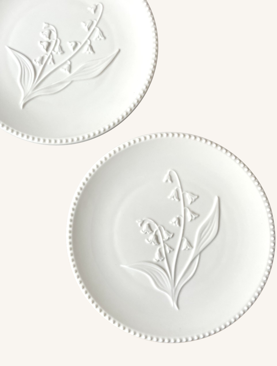 Fransk tallerken med liljekonval