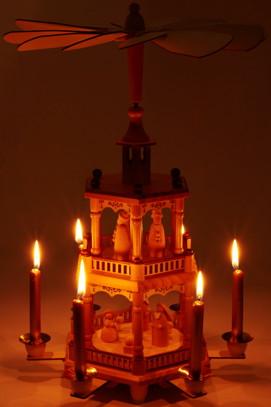Medium Weihnacht Pyramide / Julekarrusel i træ no. 4