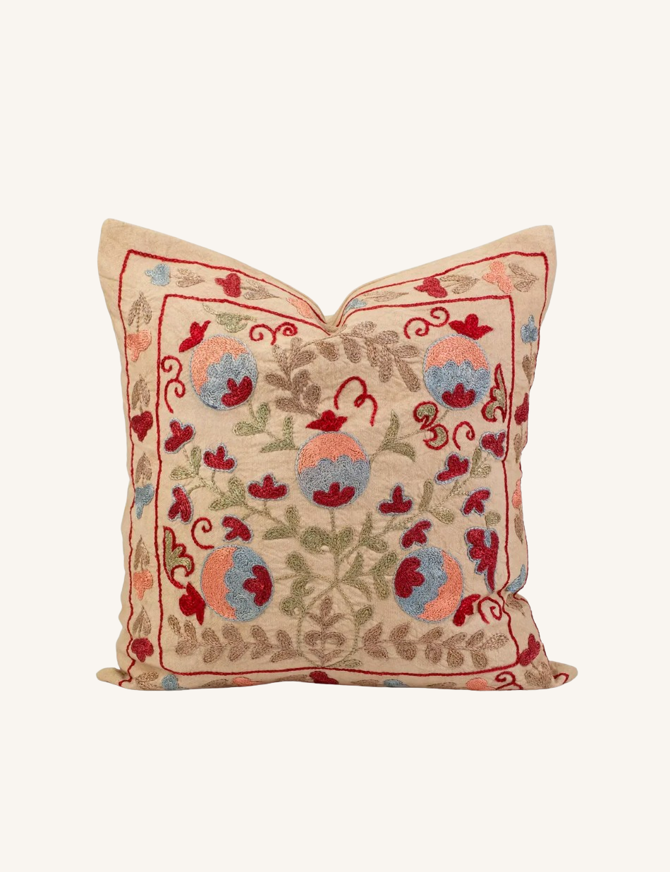Håndbroderet Suzani pude no. 2