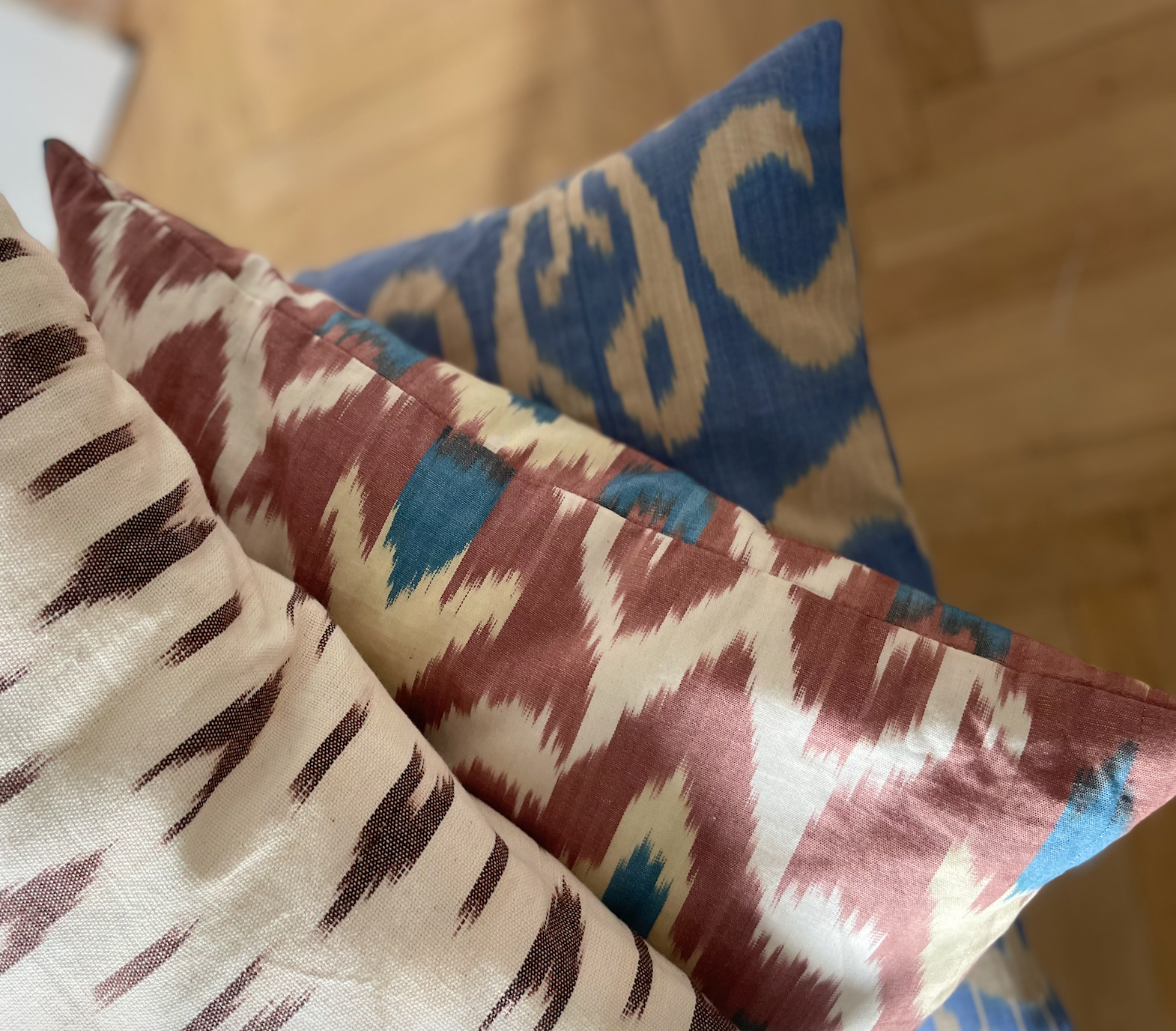 Håndvævet Ikat silkepude no. 9