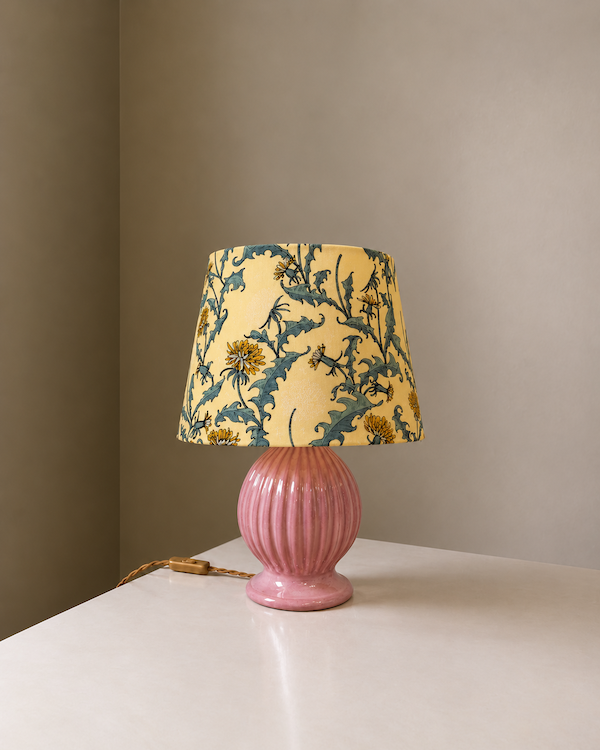 Henning Seidelin riflet lyserød bordlampe