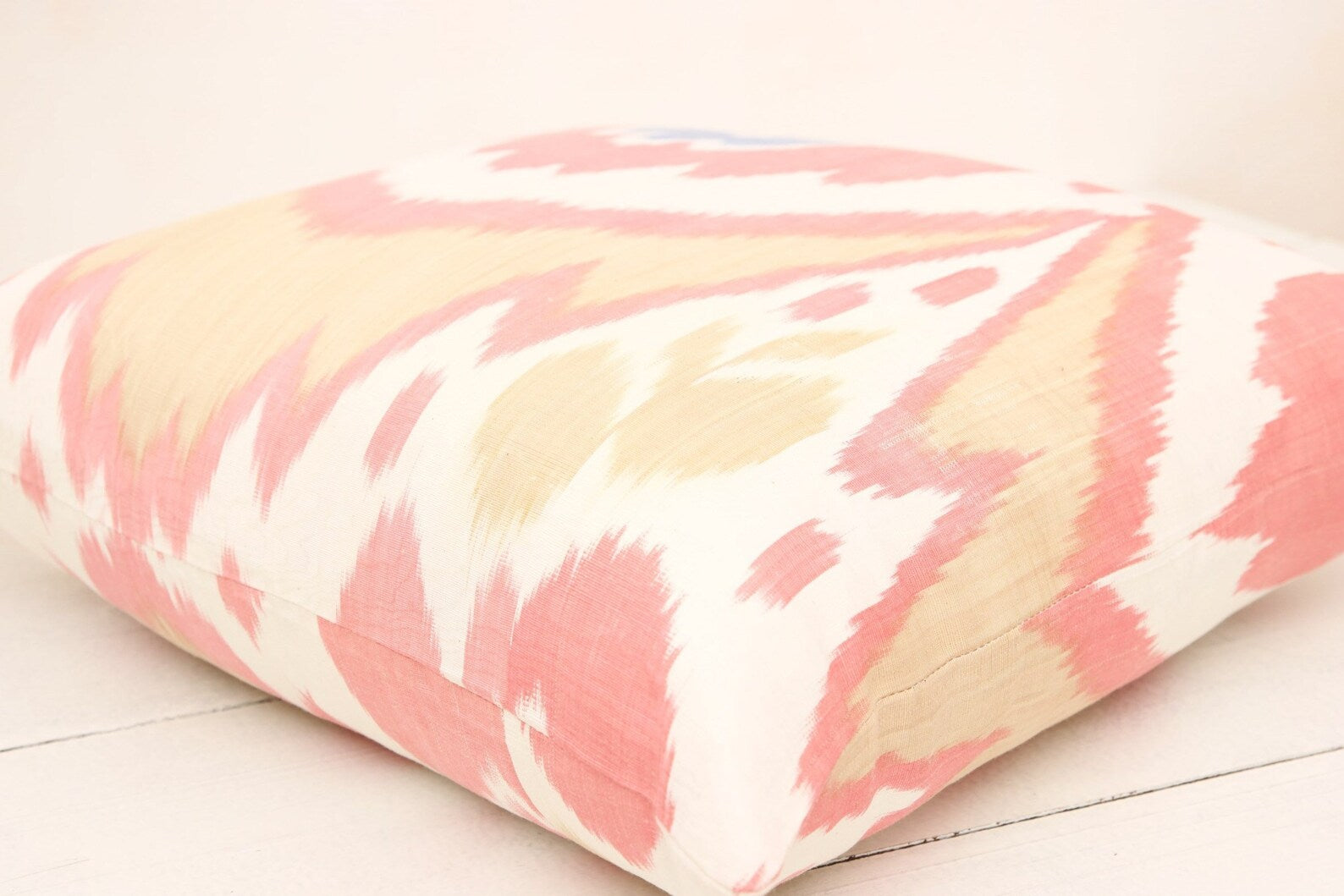 Håndvævet Ikat silkepude no. 6