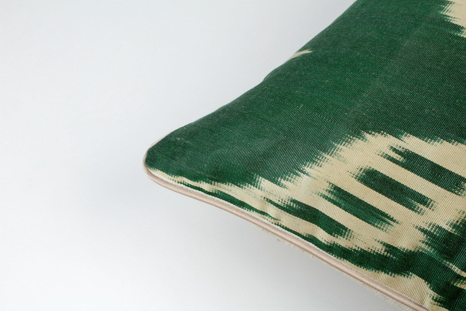 Håndvævet Ikat silkepude no. 4