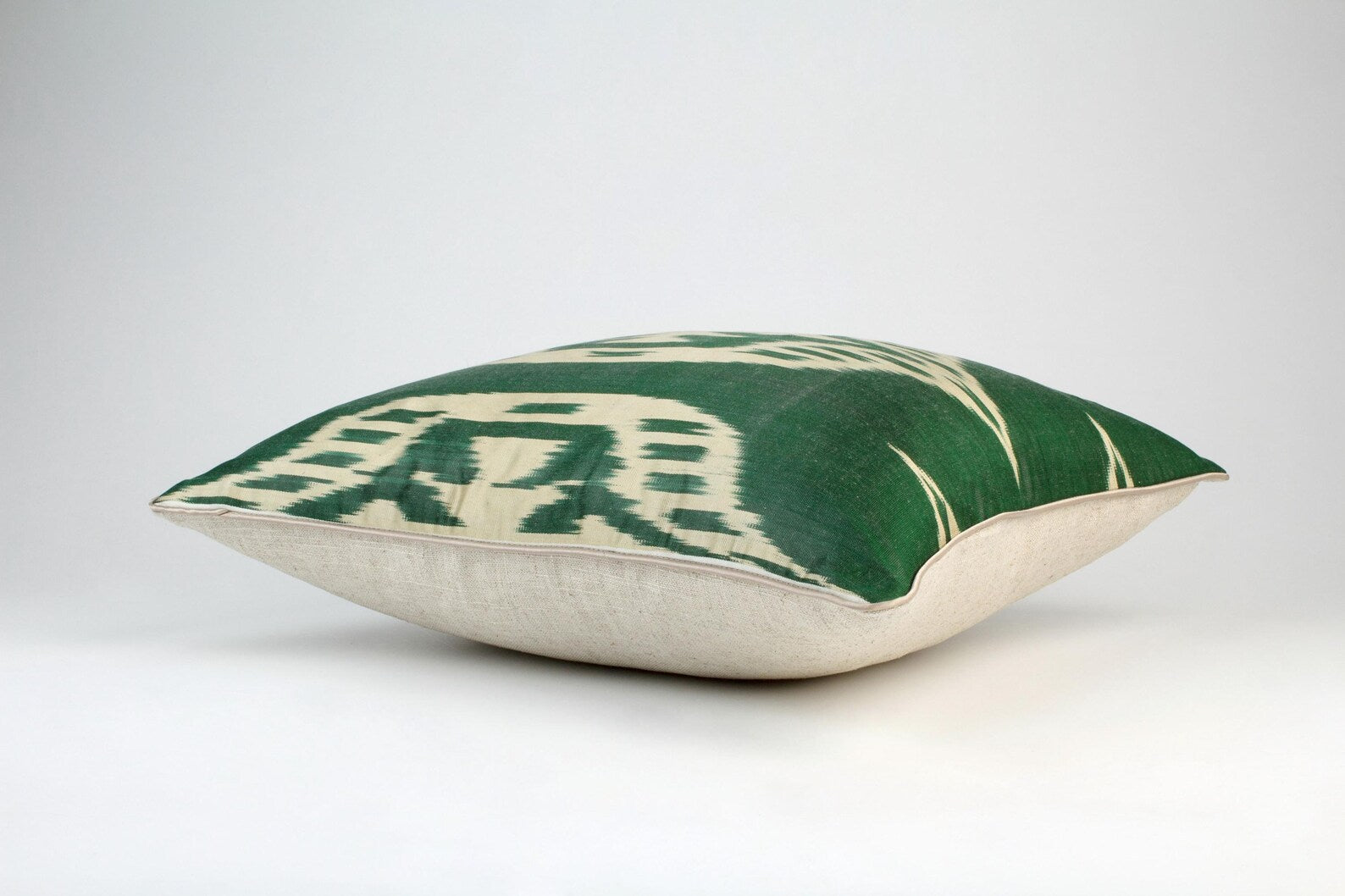 Håndvævet Ikat silkepude no. 4