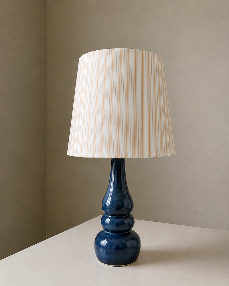 Elegant blå bordlampe, dansk keramik