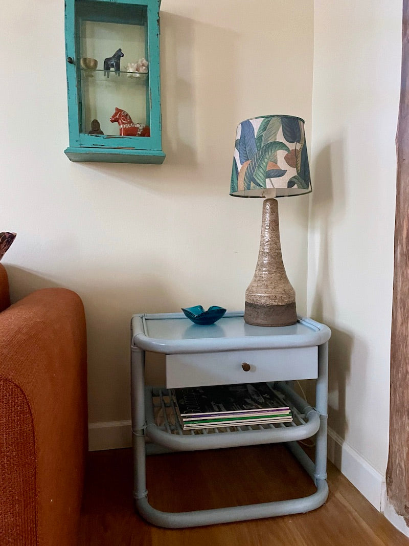 Blåt vintage sidebord